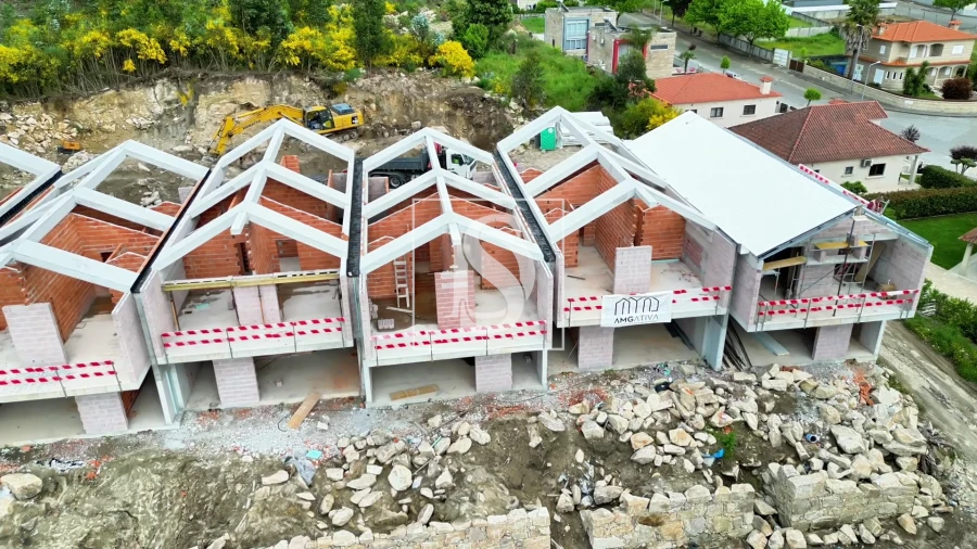 Moradia T3 para Venda em Abragão Foto 26