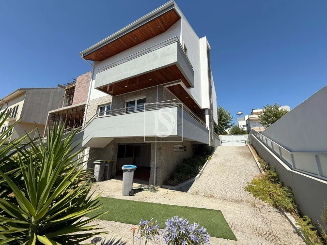 Moradia T4 para Venda em Valongo Foto 26