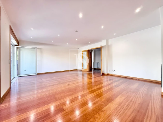 Moradia T4 para Venda em Valongo Foto 3