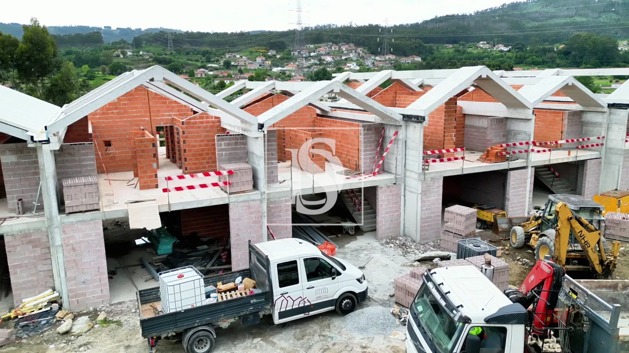 Moradia T3 para Venda em Abragão Foto 12