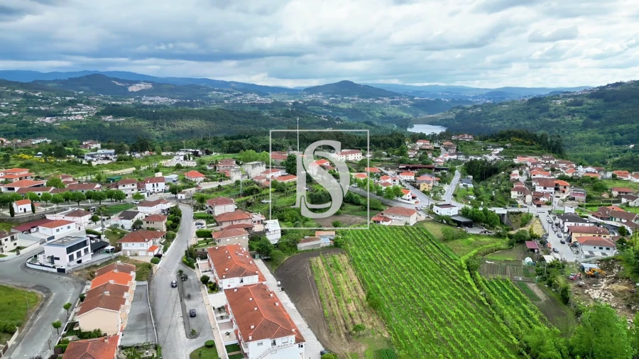 Moradia T3 para Venda em Abragão Foto 31