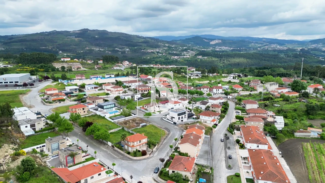 Moradia T3 para Venda em Abragão Foto 22