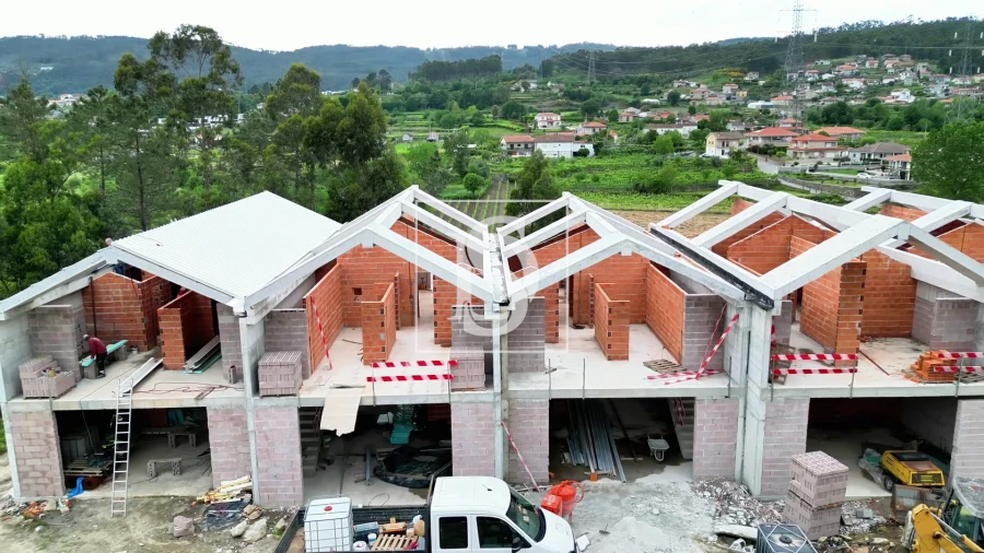 Moradia T3 para Venda em Abragão Foto 16