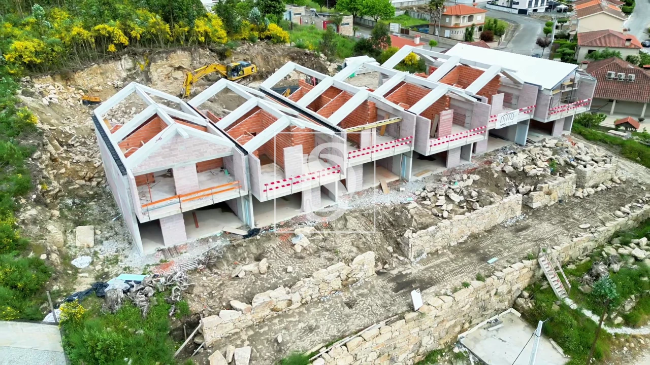 Moradia T3 para Venda em Abragão Foto 25