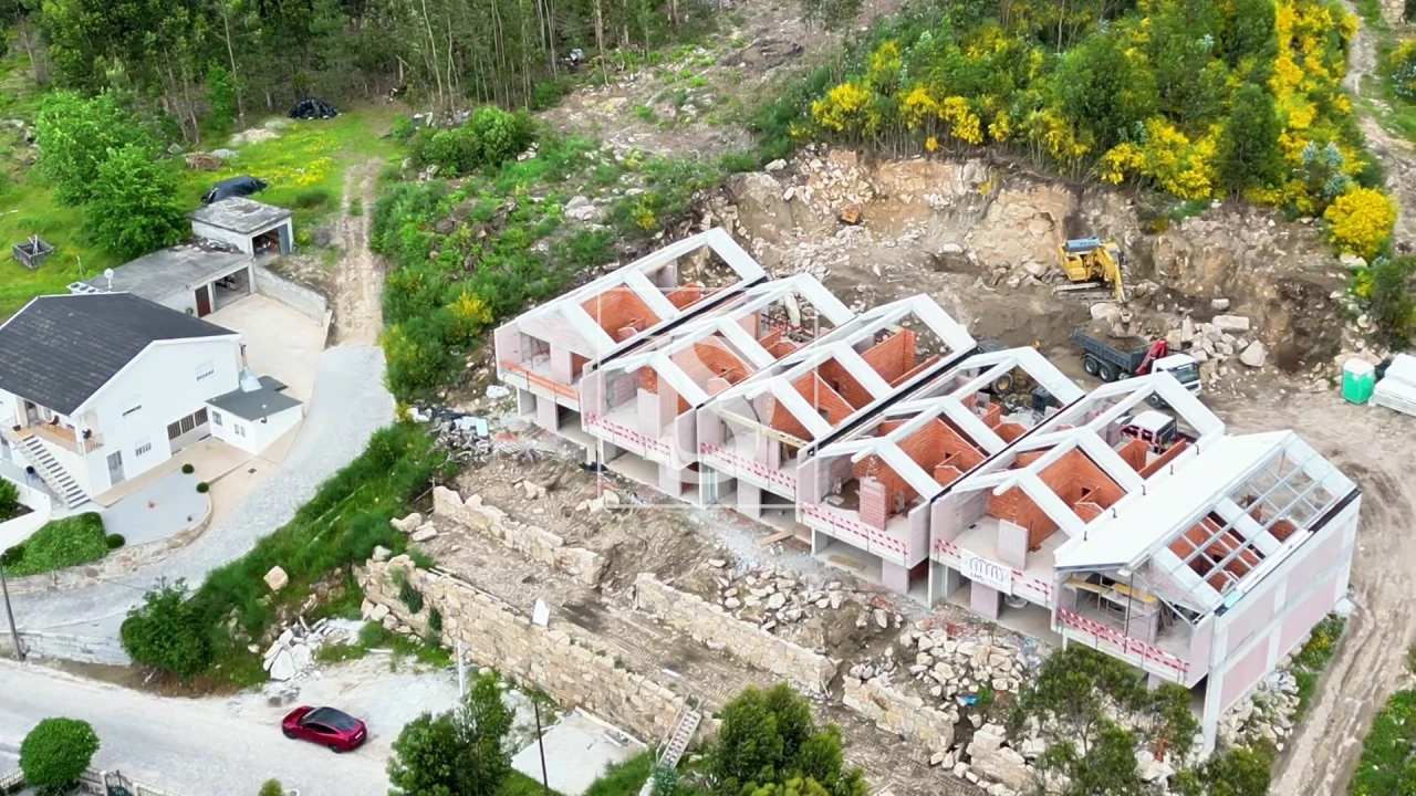 Moradia T3 para Venda em Abragão Foto 24