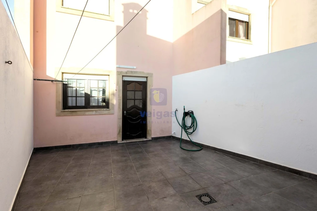 Moradia T3 para Venda em Atouguia da Baleia Foto 10