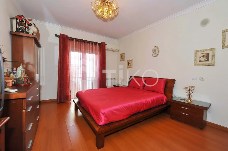 Moradia T6 para Venda em Setubal (São Sebastião) Foto 3