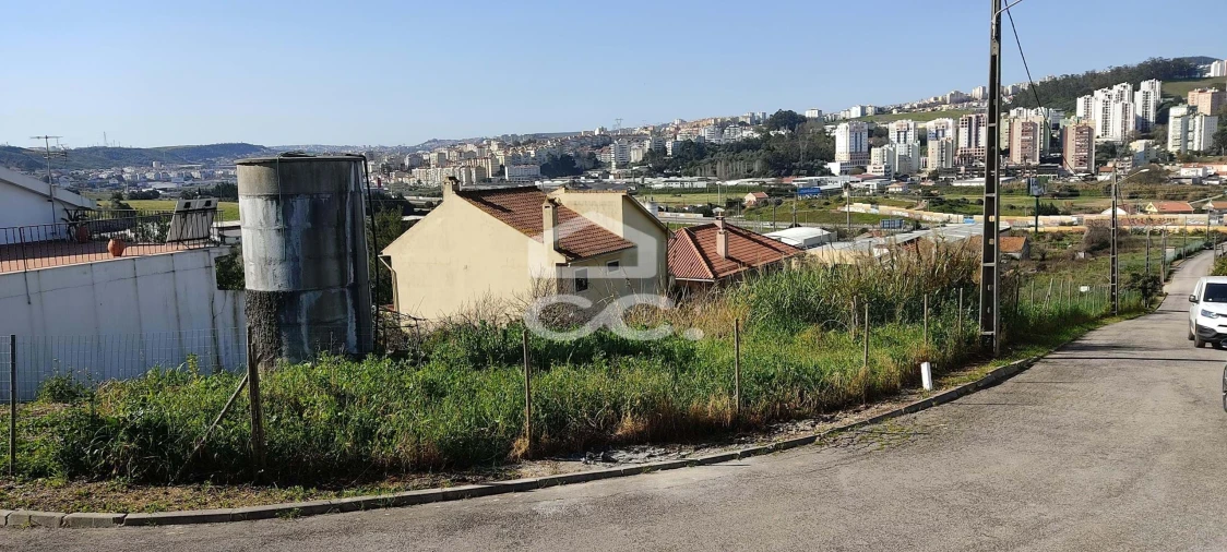 Terreno para Venda em Santo António dos Cavaleiros e Frielas Foto 5