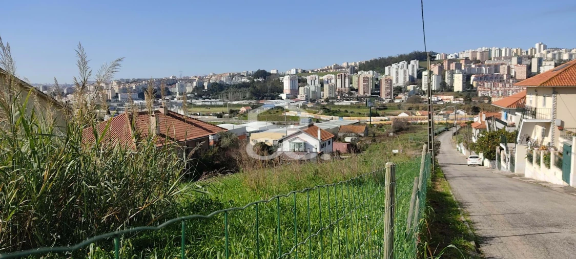 Terreno para Venda em Santo António dos Cavaleiros e Frielas Foto 9