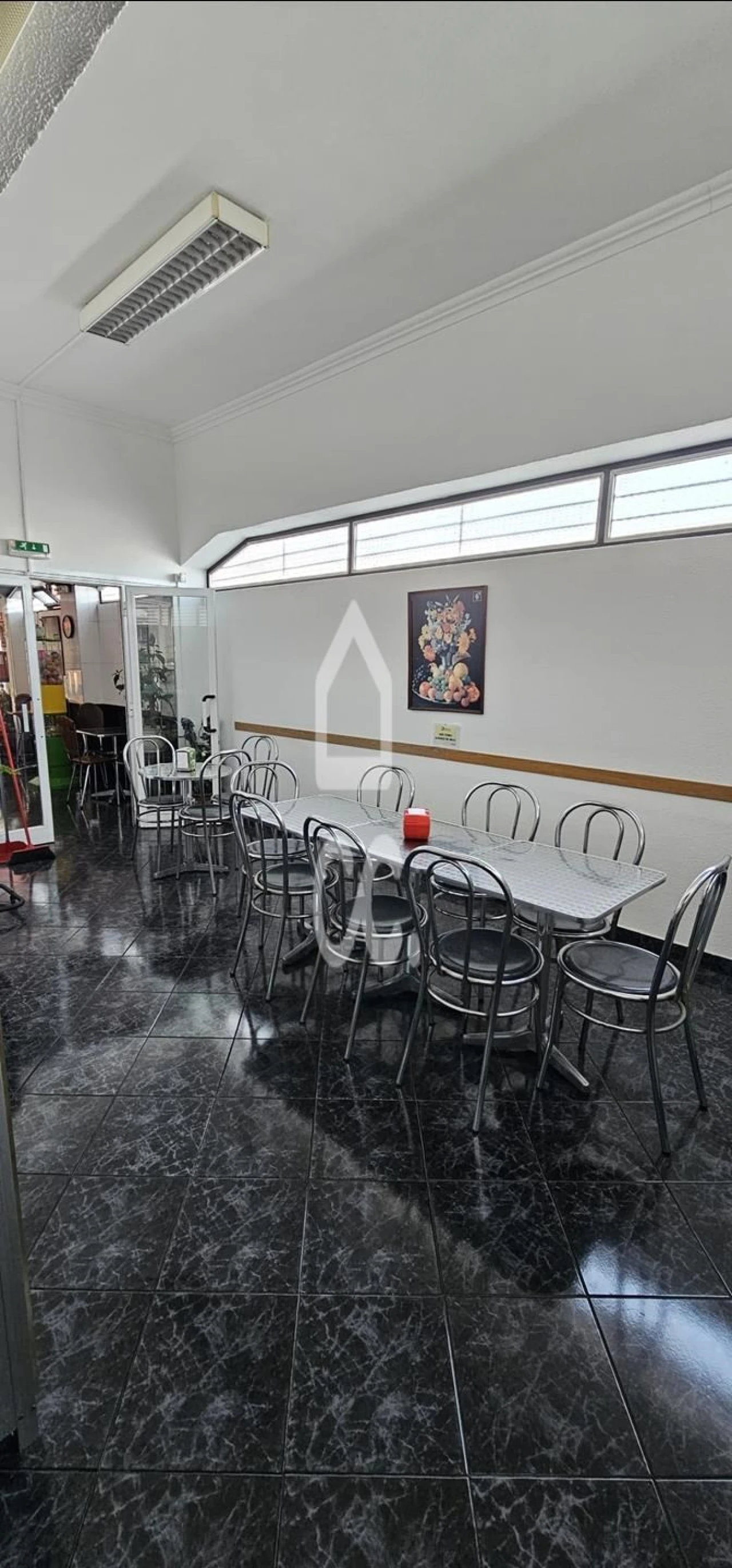 Negócio para Venda em Santo António dos Cavaleiros e Frielas Foto 7