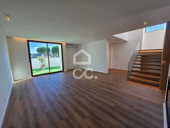 Moradia T3 para Venda em Arruda dos Vinhos Foto 7