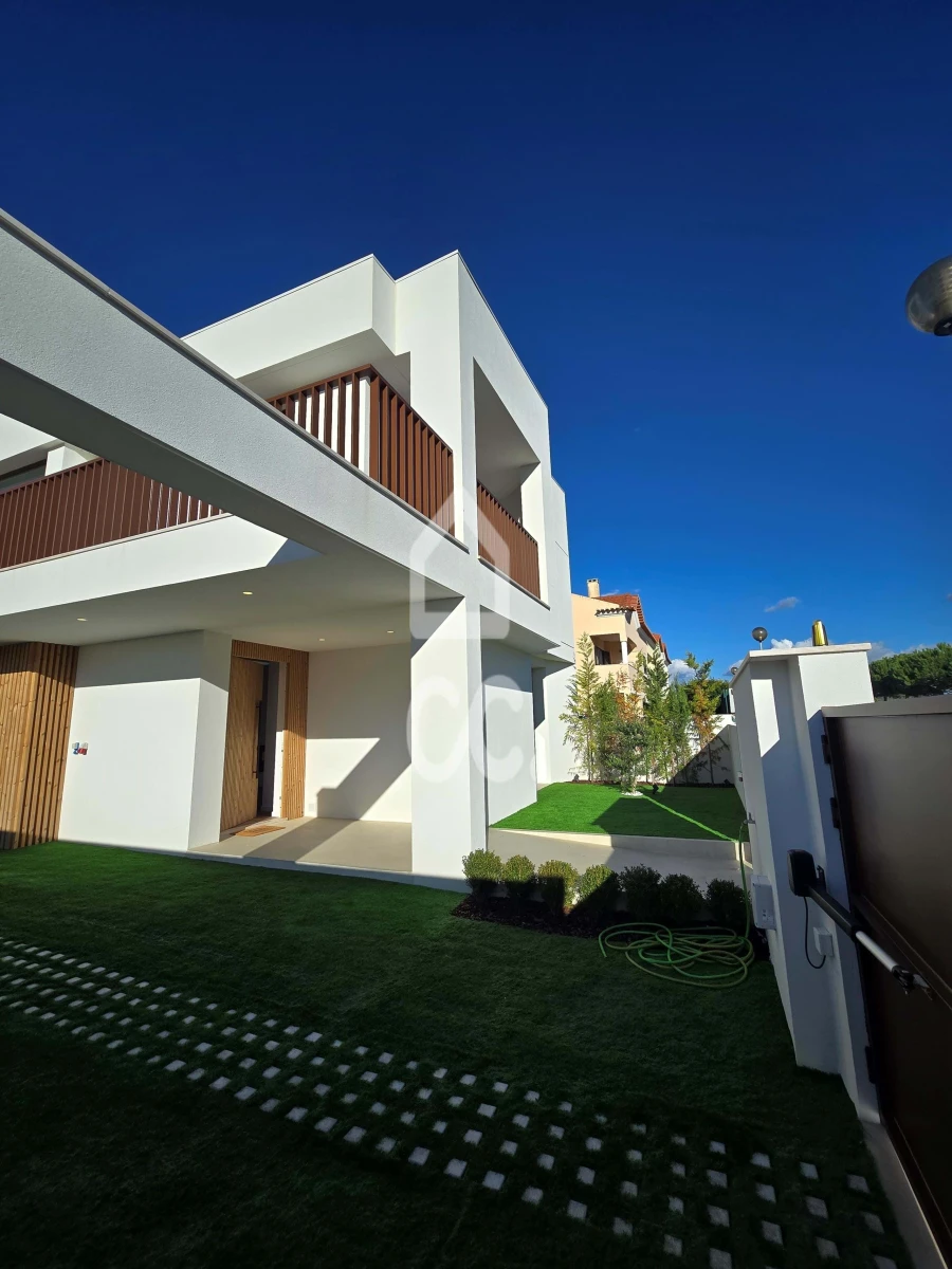 Moradia T3 para Venda em Arruda dos Vinhos Foto 2