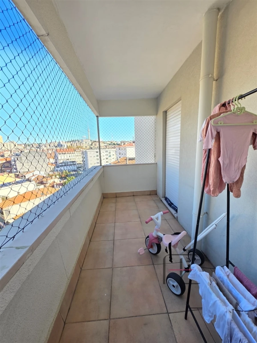 Apartamento T1 para Arrendamento em Mafamude e Vilar do Paraíso Foto 3