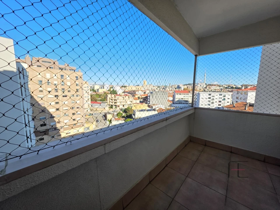 Apartamento T1 para Arrendamento em Mafamude e Vilar do Paraíso Foto 2