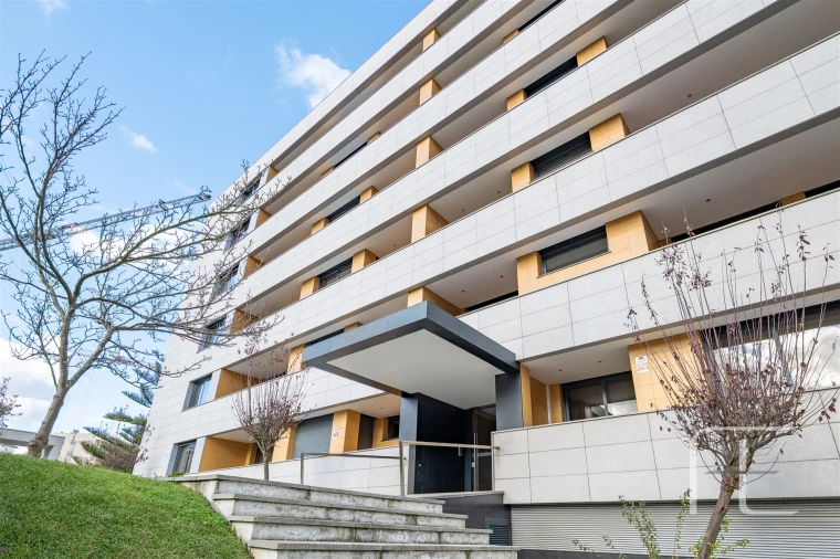 Apartamento T3 para Venda em Oliveira do Douro Foto 46