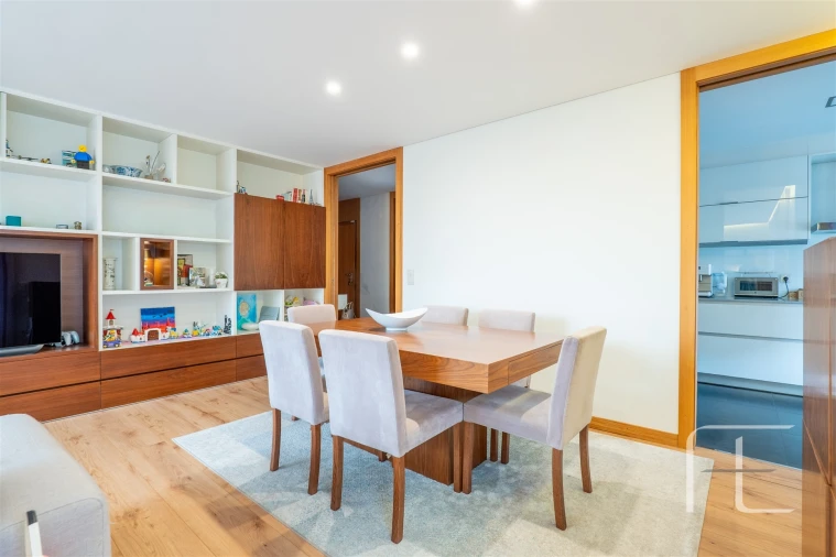 Apartamento T3 para Venda em Oliveira do Douro Foto 7