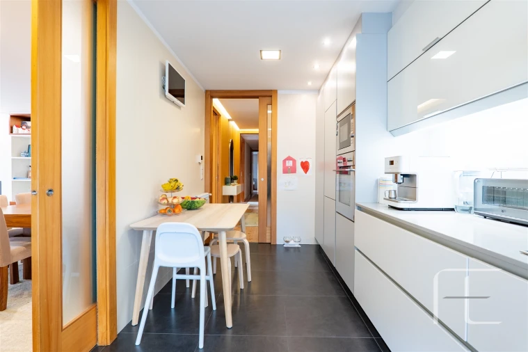 Apartamento T3 para Venda em Oliveira do Douro Foto 8