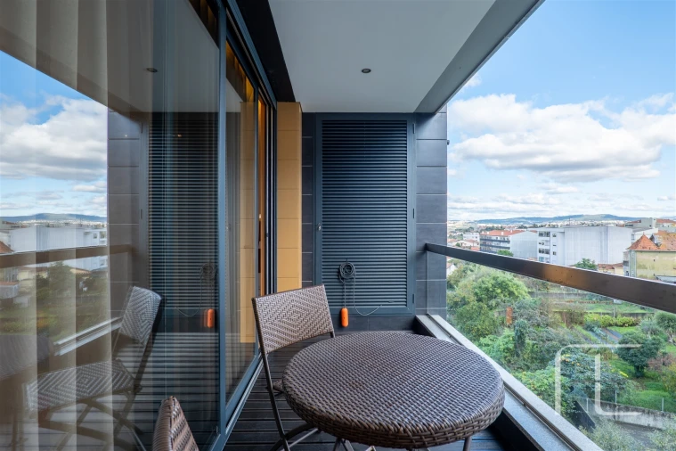 Apartamento T3 para Venda em Oliveira do Douro Foto 33