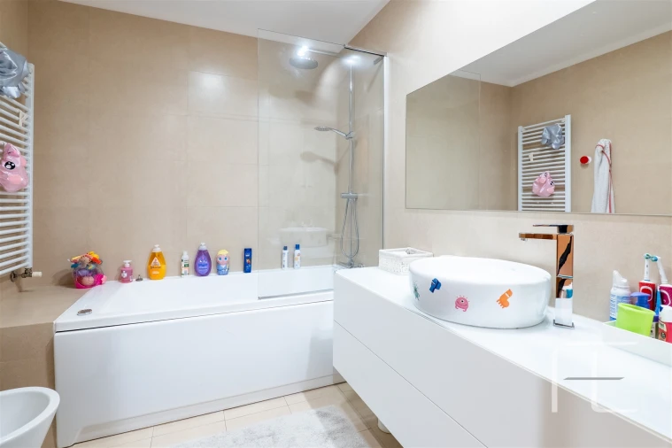 Apartamento T3 para Venda em Oliveira do Douro Foto 19