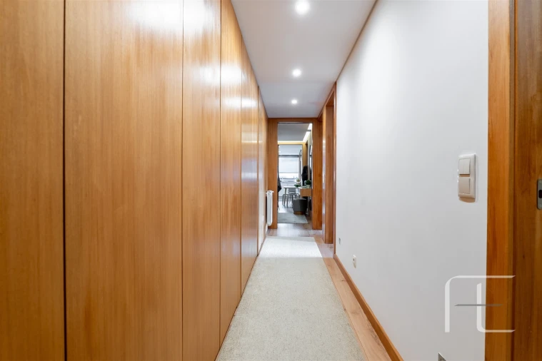 Apartamento T3 para Venda em Oliveira do Douro Foto 24