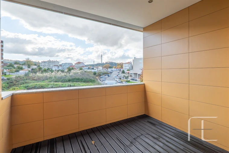 Apartamento T3 para Venda em Oliveira do Douro Foto 27