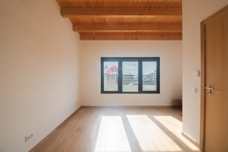 Moradia T3 para Venda em São Brás de Alportel Foto 9