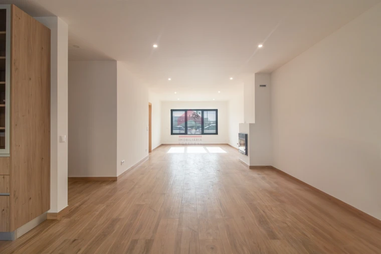 Moradia T3 para Venda em São Brás de Alportel Foto 3