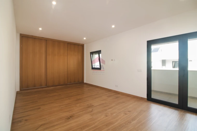 Moradia T3 para Venda em São Brás de Alportel Foto 14