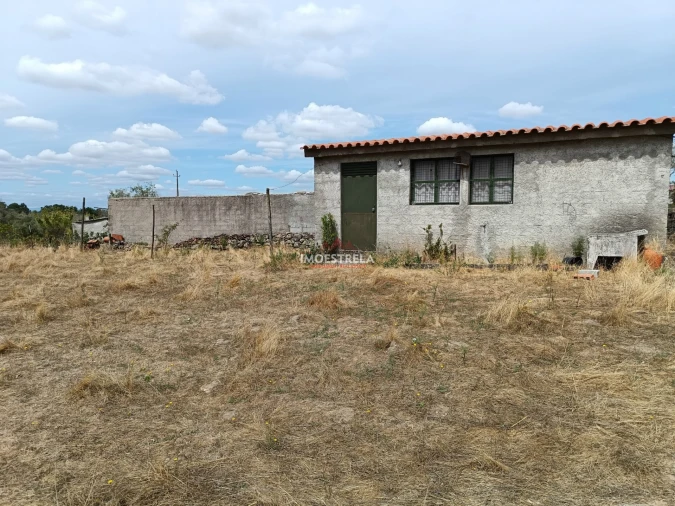 Quinta T0 para Venda em Santa Marinha e São Martinho Foto 3