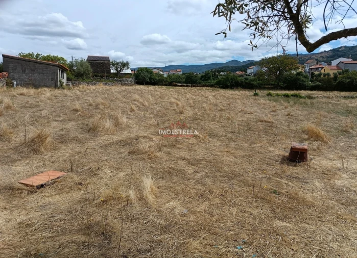 Quinta T0 para Venda em Santa Marinha e São Martinho