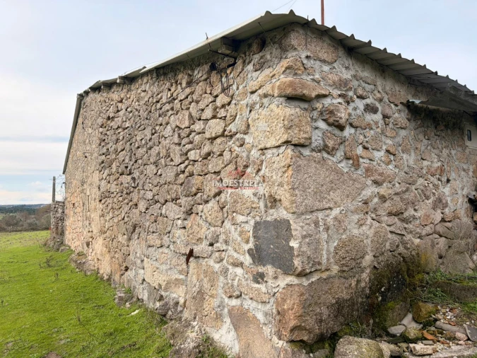 Quinta T0 para Venda em Santa Marinha e São Martinho Foto 7