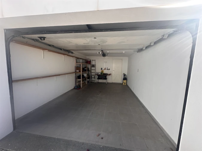 Moradia T4 para Venda em Quelfes Foto 66