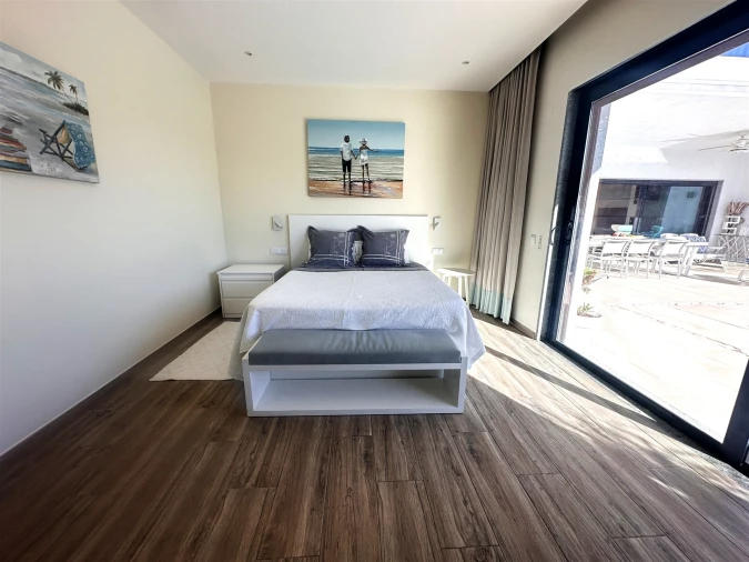 Moradia T4 para Venda em Quelfes Foto 27