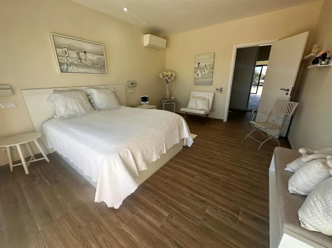 Moradia T4 para Venda em Quelfes Foto 45