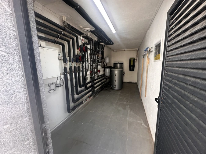 Moradia T4 para Venda em Quelfes Foto 67