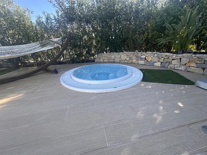 Moradia T4 para Venda em Quelfes Foto 55