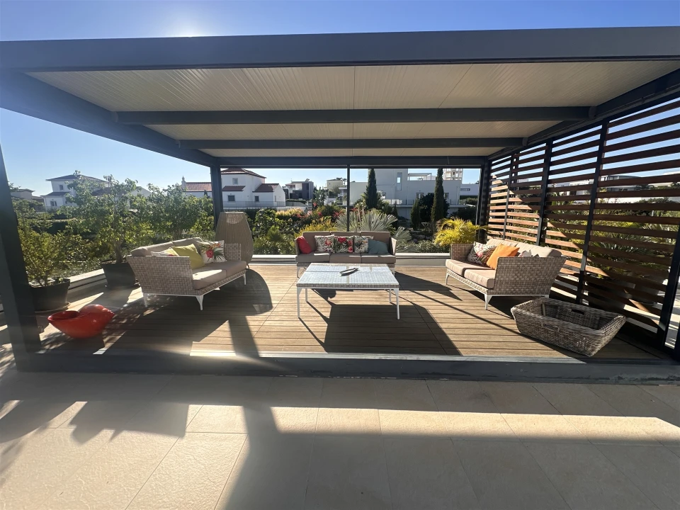 Moradia T4 para Venda em Quelfes Foto 49