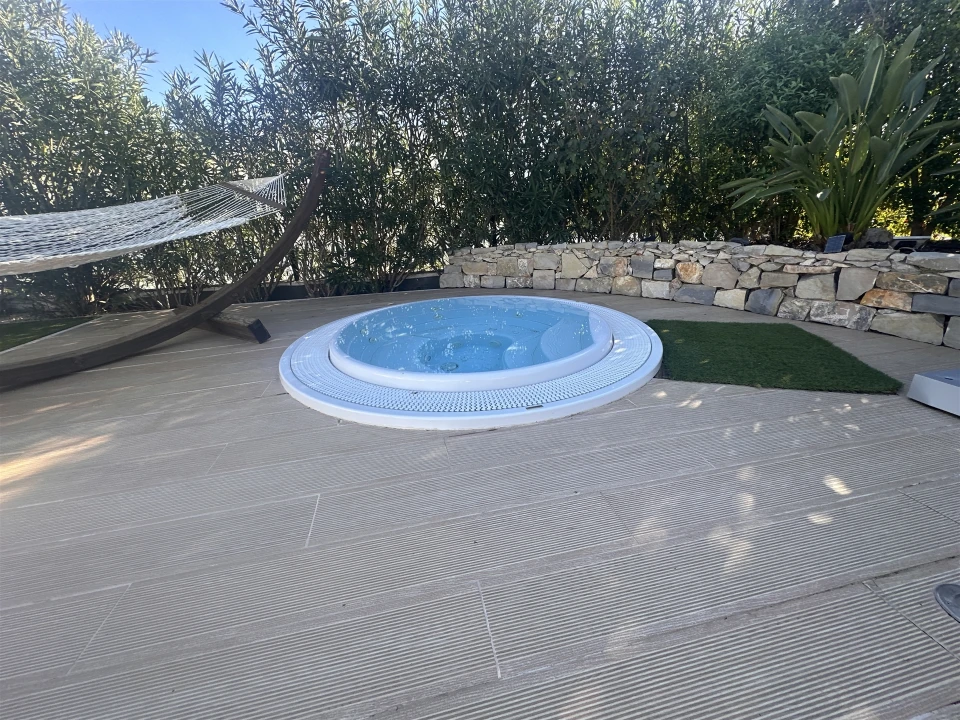 Moradia T4 para Venda em Quelfes Foto 55