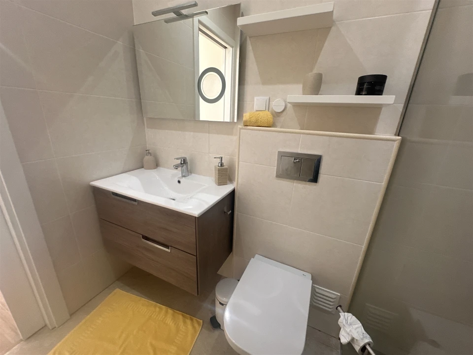 Moradia T4 para Venda em Quelfes Foto 40