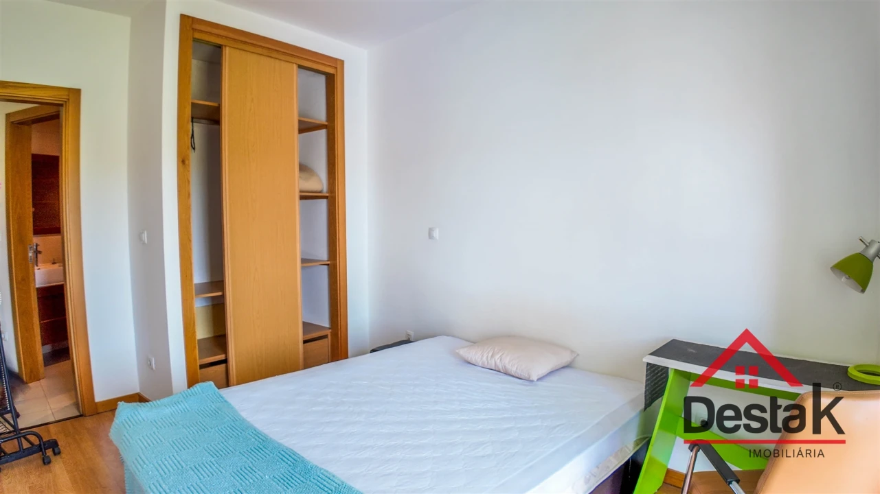 Apartamento T1 para Arrendamento em Viseu Foto 12