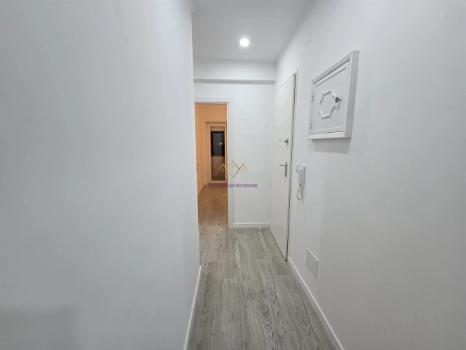 Apartamento T3 para Venda em Venteira Foto 16