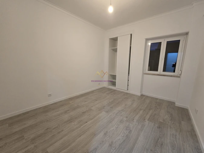 Apartamento T3 para Venda em Venteira Foto 19