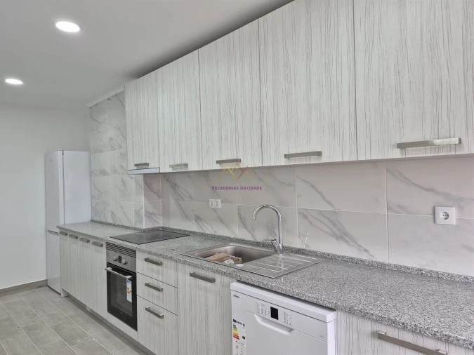 Apartamento T3 para Venda em Venteira Foto 6