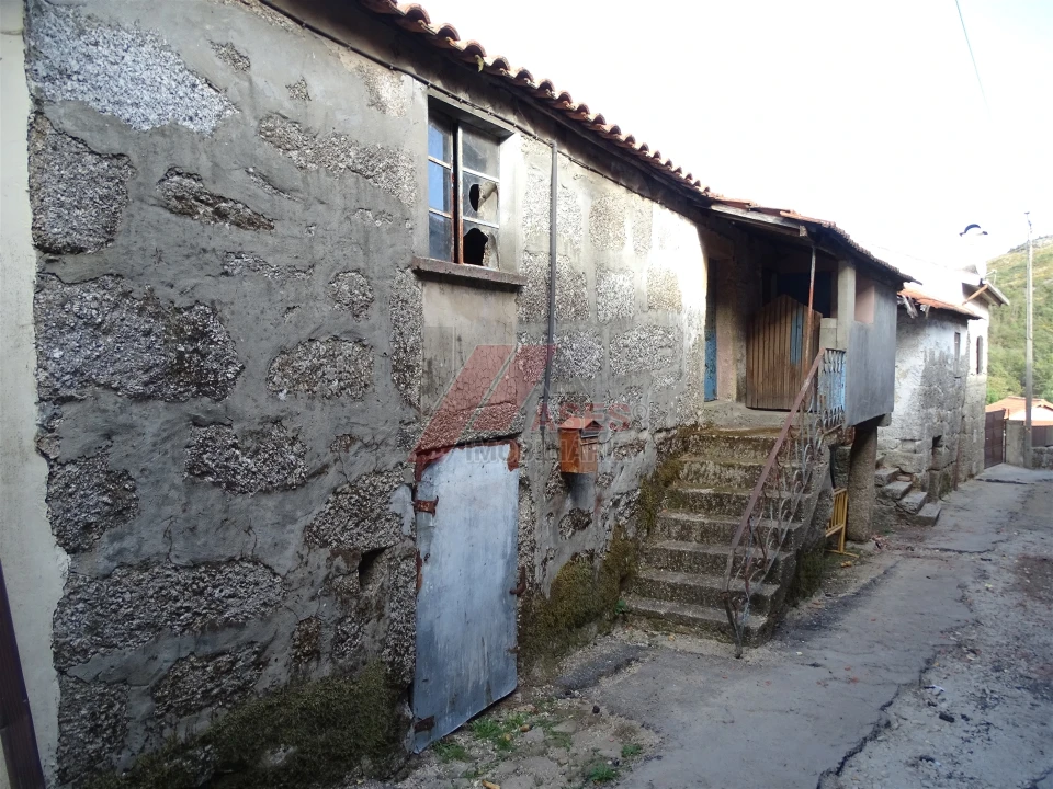 Moradia T0 para Venda em Aboim, Felgueiras, Gontim e Pedraído Foto 1