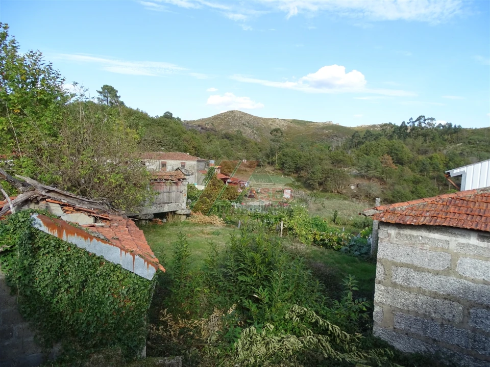 Moradia T0 para Venda em Aboim, Felgueiras, Gontim e Pedraído Foto 9