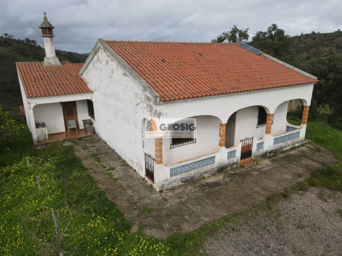 Quinta T3 para Venda em Santana da Serra Foto 1