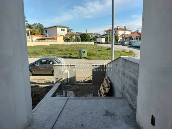 Moradia T3 para Venda em Campo Foto 32