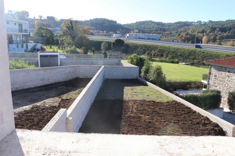 Moradia T2 para Venda em Revinhade Foto 18