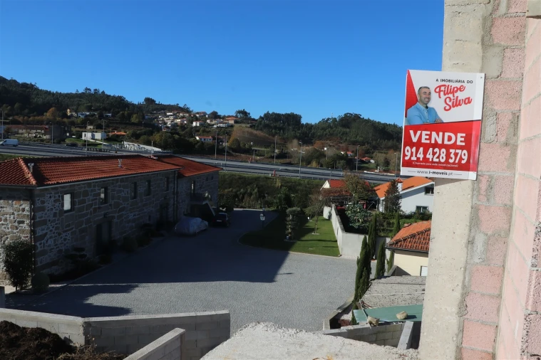 Moradia T2 para Venda em Revinhade Foto 17