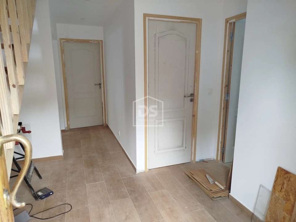 Moradia T3 para Venda em Currelos, Papízios e Sobral Foto 8